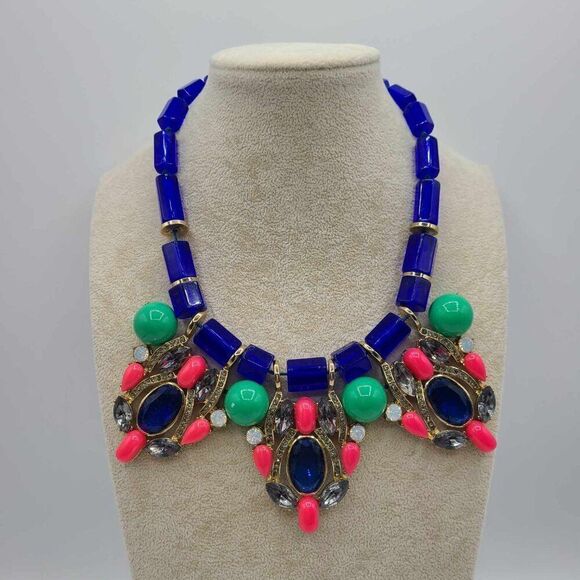 J Crew Chunky Multicolor Lucite or Resin Crystal Necklace NEW!  NWOT! - Picture 10 of 10